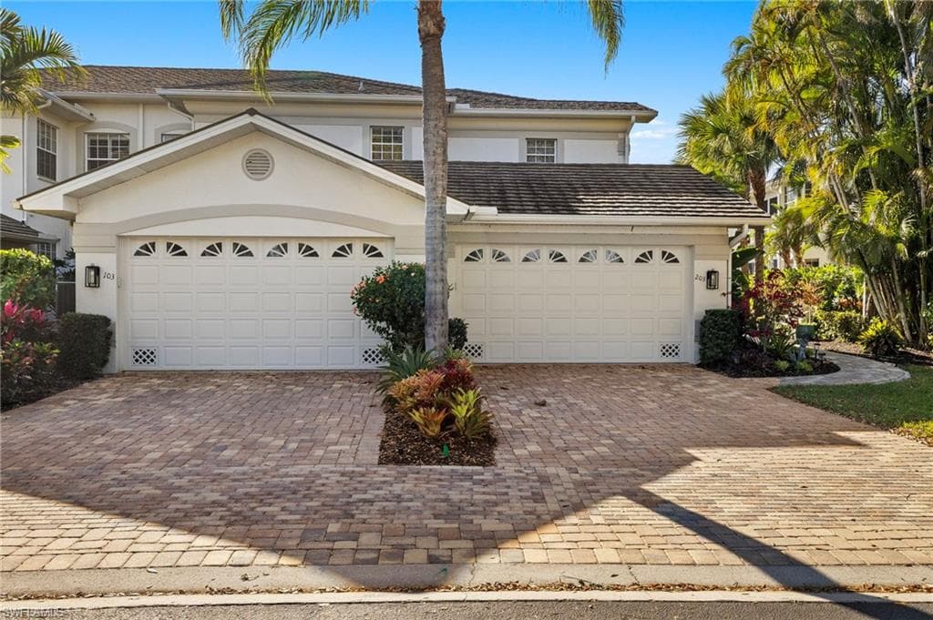 5065 Yacht Harbor Dr 203, Naples, FL 34112-27