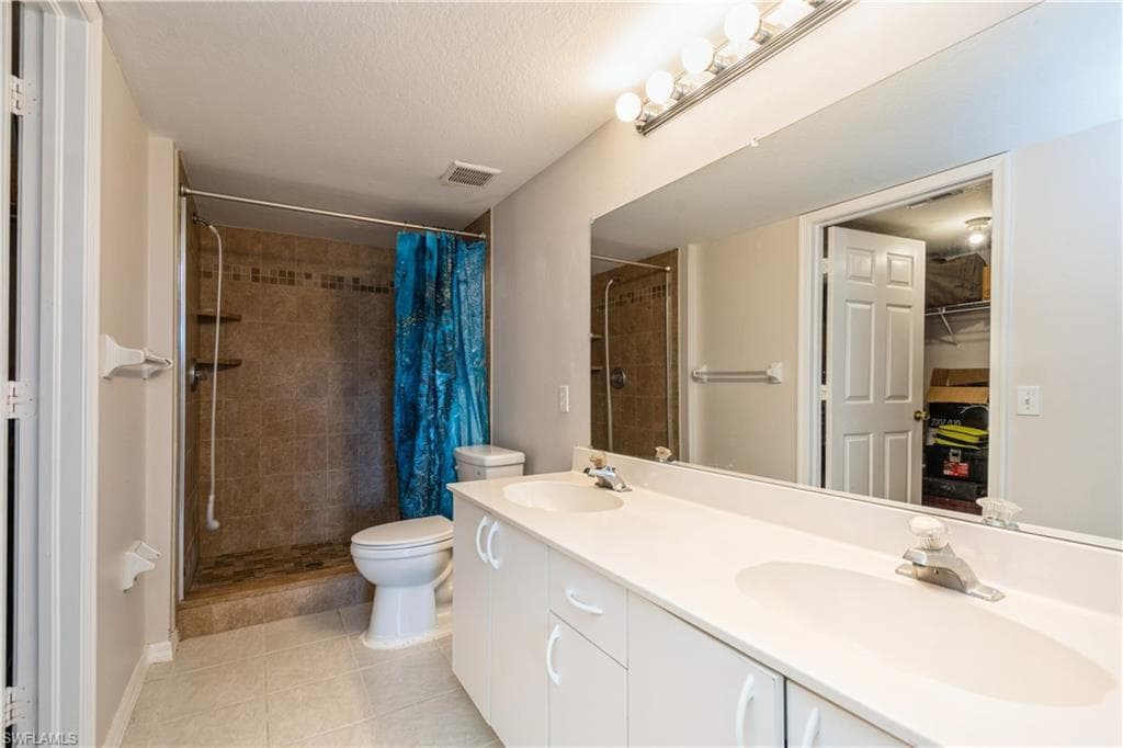 26734 Little John Ct 2, Bonita Springs, FL 34135-18