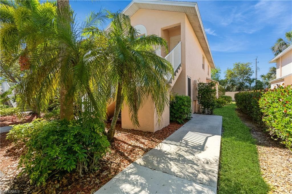 26734 Little John Ct 2, Bonita Springs, FL 34135-25