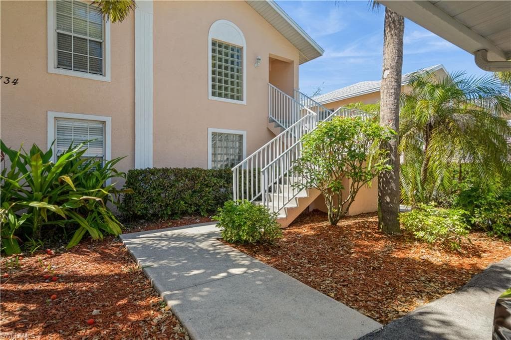 26734 Little John Ct 2, Bonita Springs, FL 34135-27