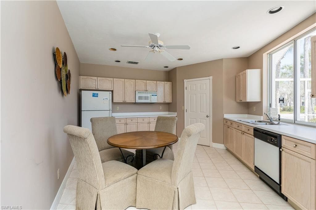 26734 Little John Ct 2, Bonita Springs, FL 34135-37