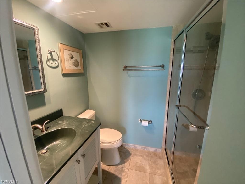 37 High Point Cir E 607, Naples, FL 34103-13
