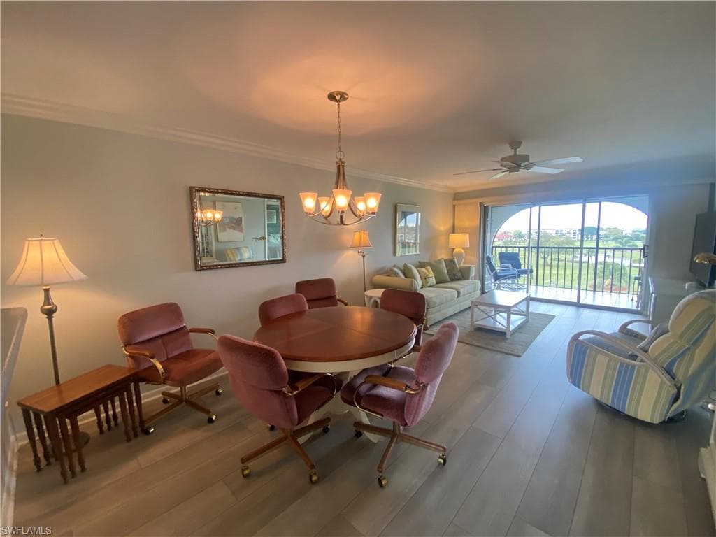 37 High Point Cir E 607, Naples, FL 34103-6