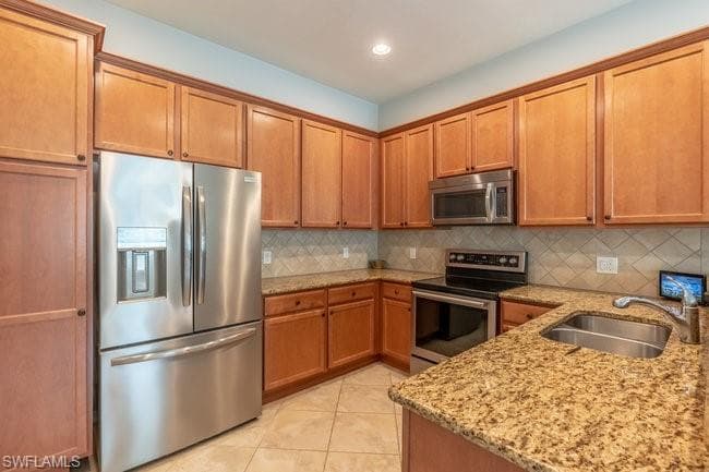 8619 Genova Ct, Naples, FL 34114-9