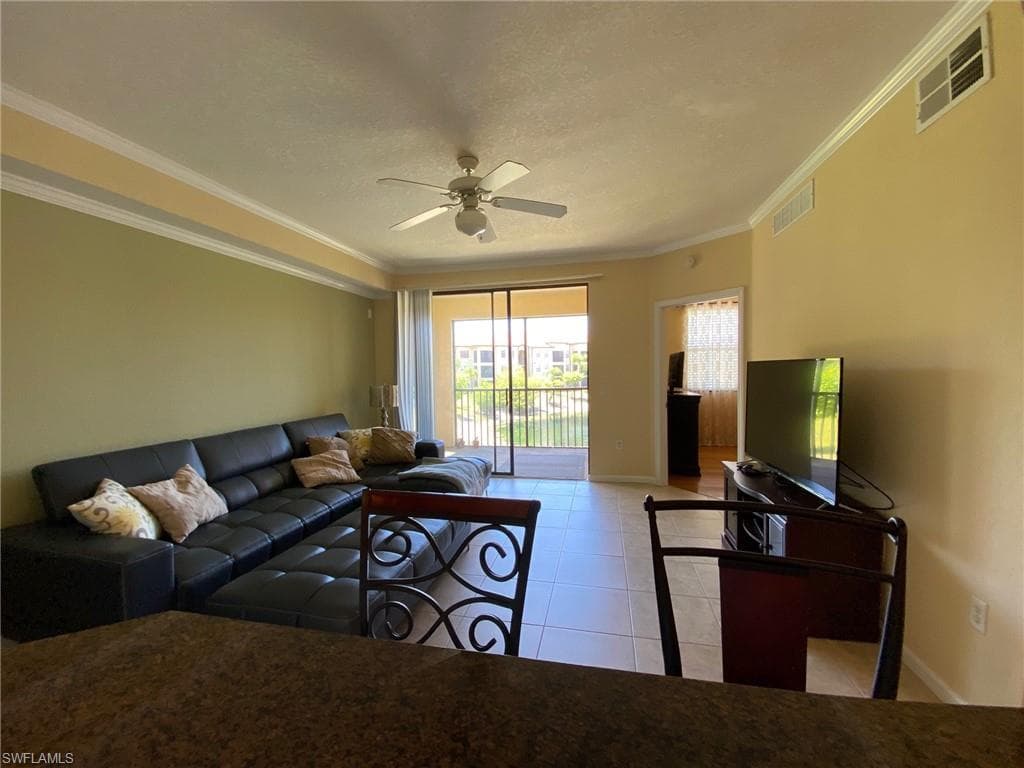 12970 Positano Cir 206, Naples, FL 34105-5