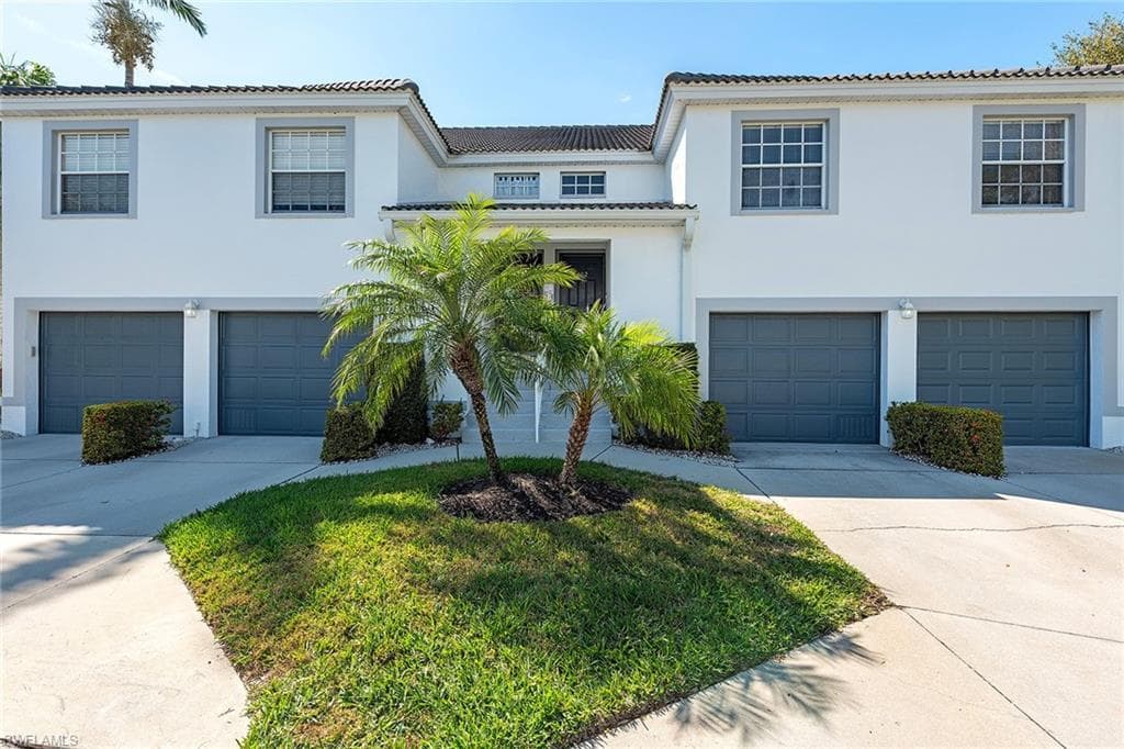 1110 Partridge Cir 202, Naples, FL 34104-2