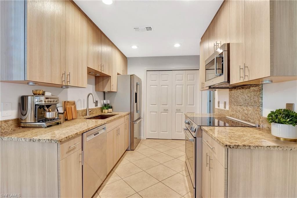 7103 Pond Cypress Ct 102, Naples, FL 34109-16