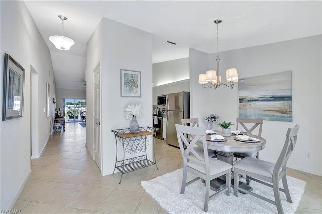 818 Tanbark Dr 202, Naples, FL 34108-13