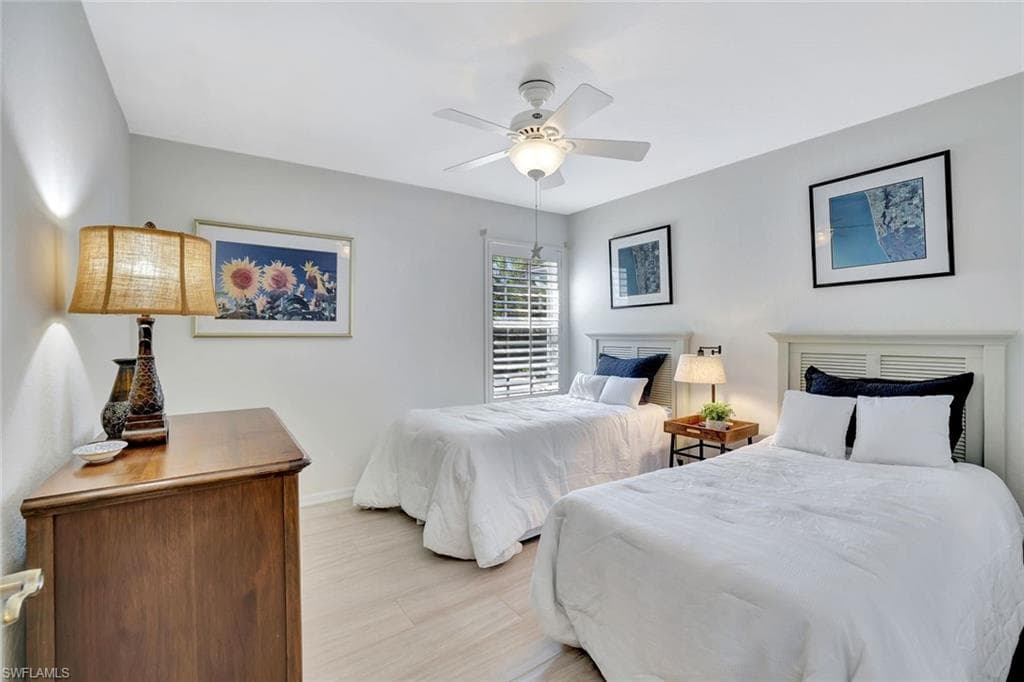 818 Tanbark Dr 202, Naples, FL 34108-19