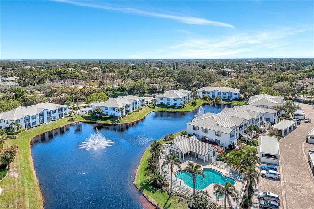 818 Tanbark Dr 202, Naples, FL 34108-28
