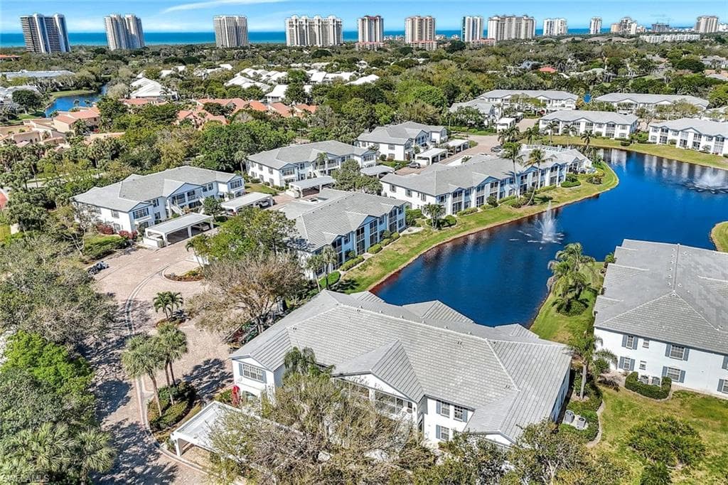 818 Tanbark Dr 202, Naples, FL 34108-30