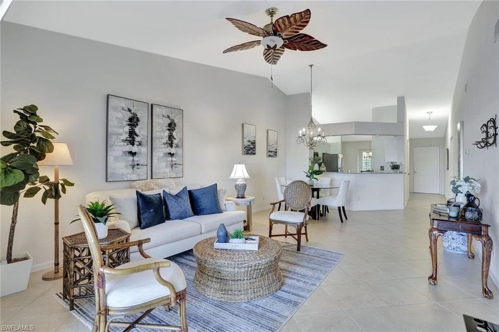 818 Tanbark Dr 202, Naples, FL 34108-5