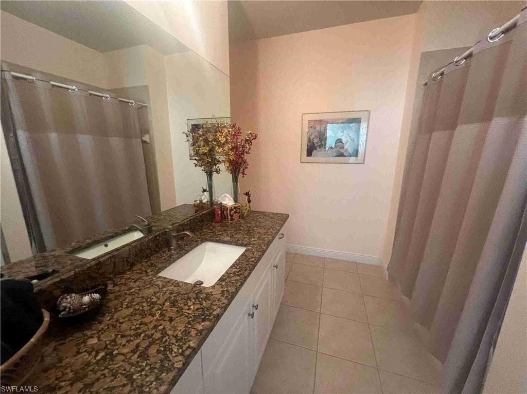 5610 Chelsey Ln 202, Fort Myers, FL 33912-13