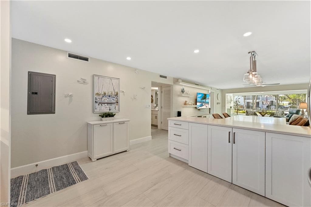 1686 Blue Point Ave B5, Naples, FL 34102-10