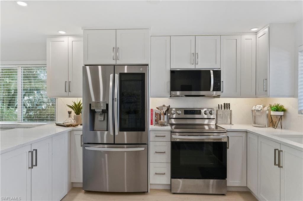 1686 Blue Point Ave B5, Naples, FL 34102-14