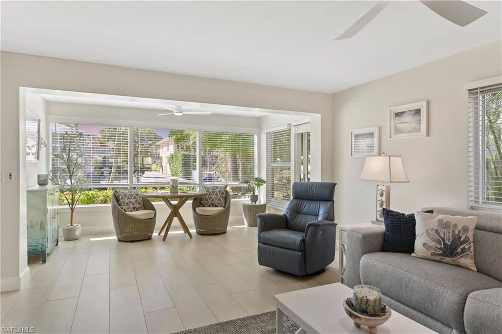 1686 Blue Point Ave B5, Naples, FL 34102-18