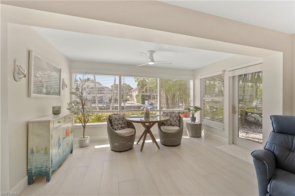 1686 Blue Point Ave B5, Naples, FL 34102-20