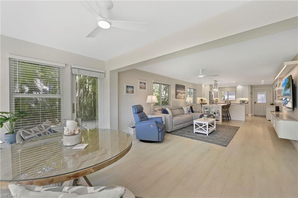 1686 Blue Point Ave B5, Naples, FL 34102-21