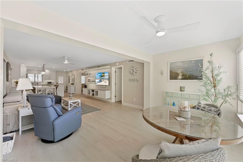 1686 Blue Point Ave B5, Naples, FL 34102-22