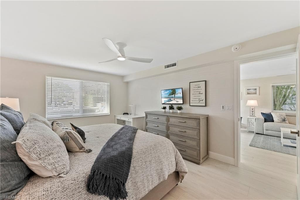 1686 Blue Point Ave B5, Naples, FL 34102-27