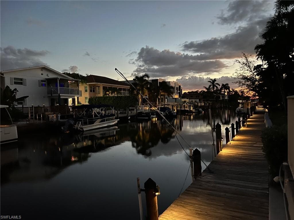 1686 Blue Point Ave B5, Naples, FL 34102-44