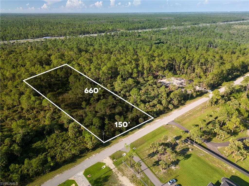 2746 40th Ave SE, Naples, FL 34117-3