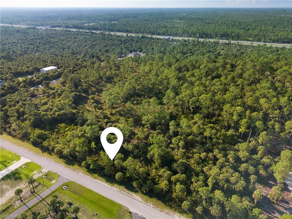 2746 40th Ave SE, Naples, FL 34117-5