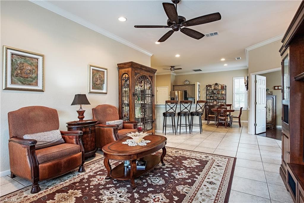 6819 Old Banyan Way, Naples, FL 34109-4