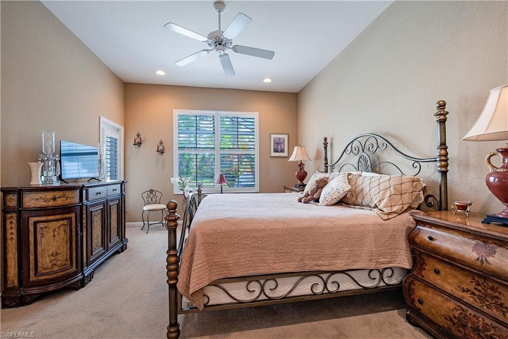 6819 Old Banyan Way, Naples, FL 34109-7