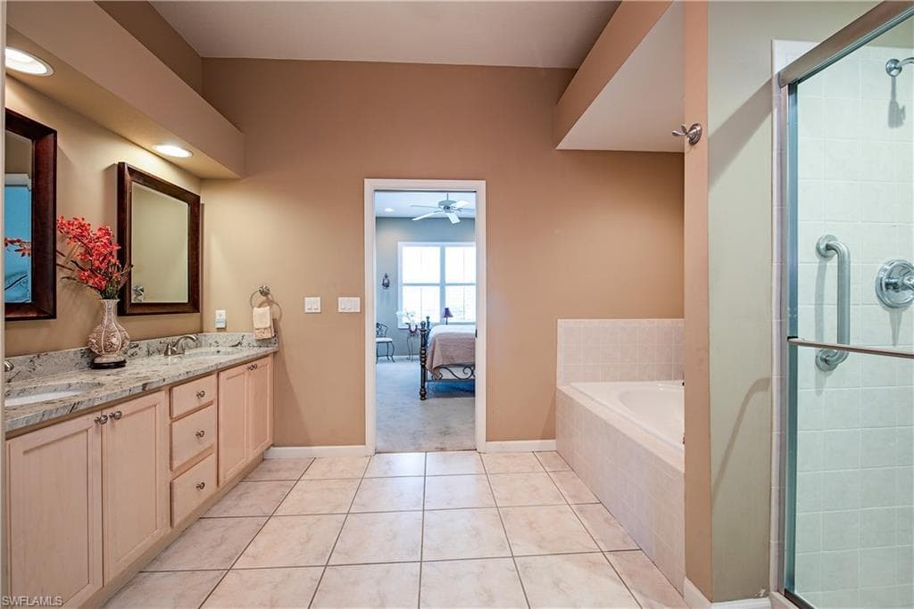 6819 Old Banyan Way, Naples, FL 34109-8