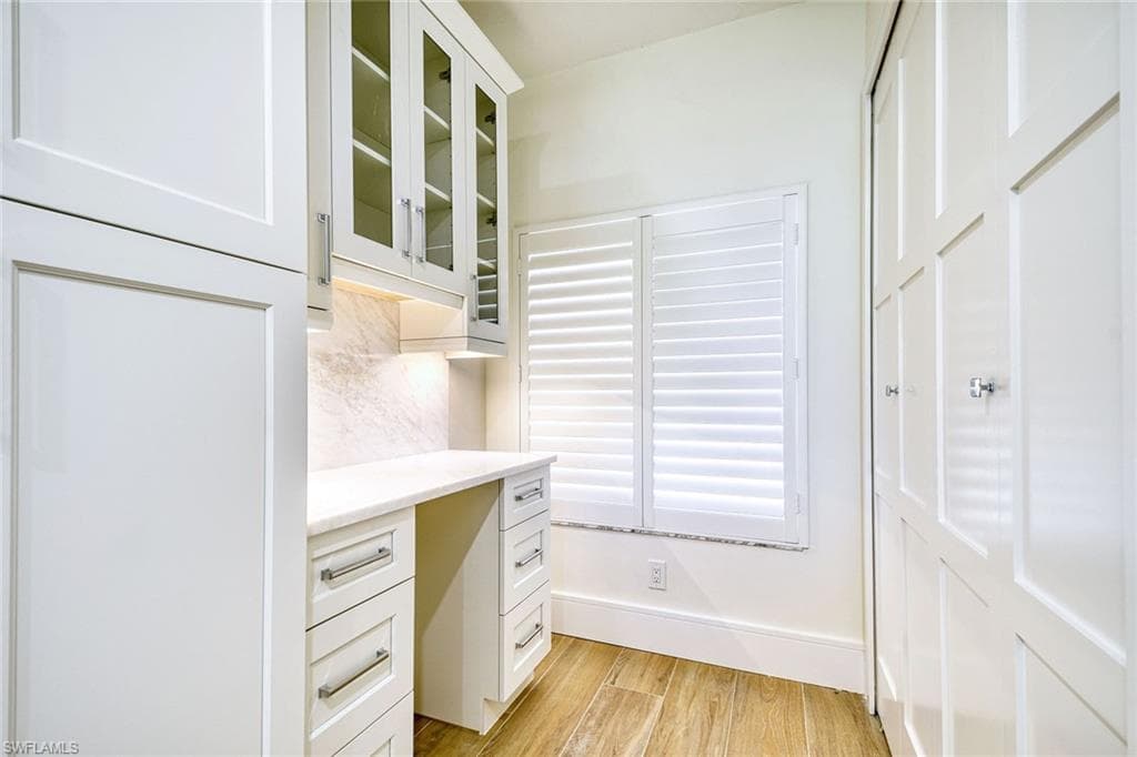 220 Vintage Cir B103, Naples, FL 34119-9