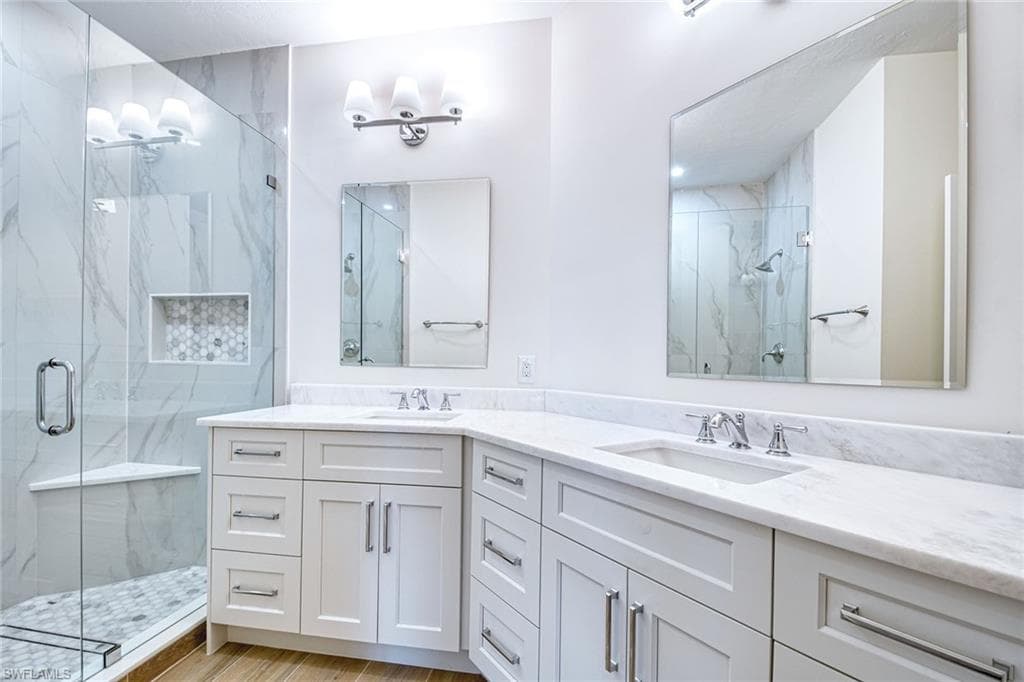 220 Vintage Cir B103, Naples, FL 34119-13