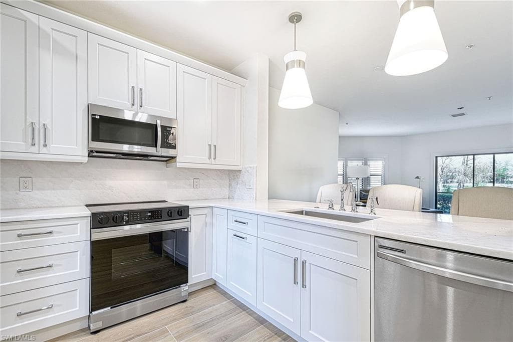 220 Vintage Cir B103, Naples, FL 34119-7
