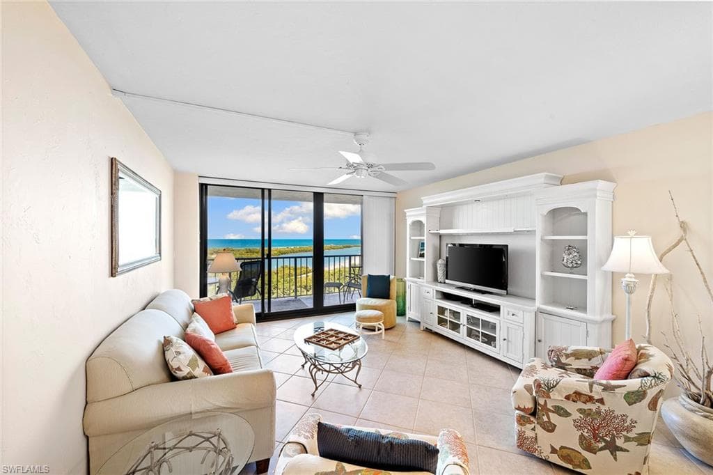 440 Seaview Ct 902, Marco Island, FL 34145-14