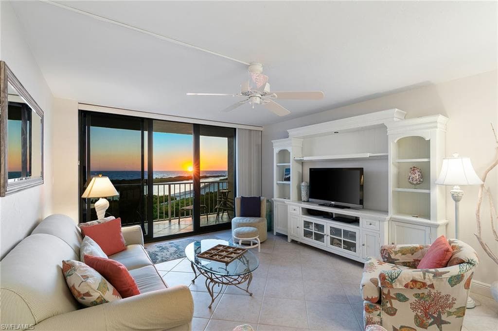 440 Seaview Ct 902, Marco Island, FL 34145-16