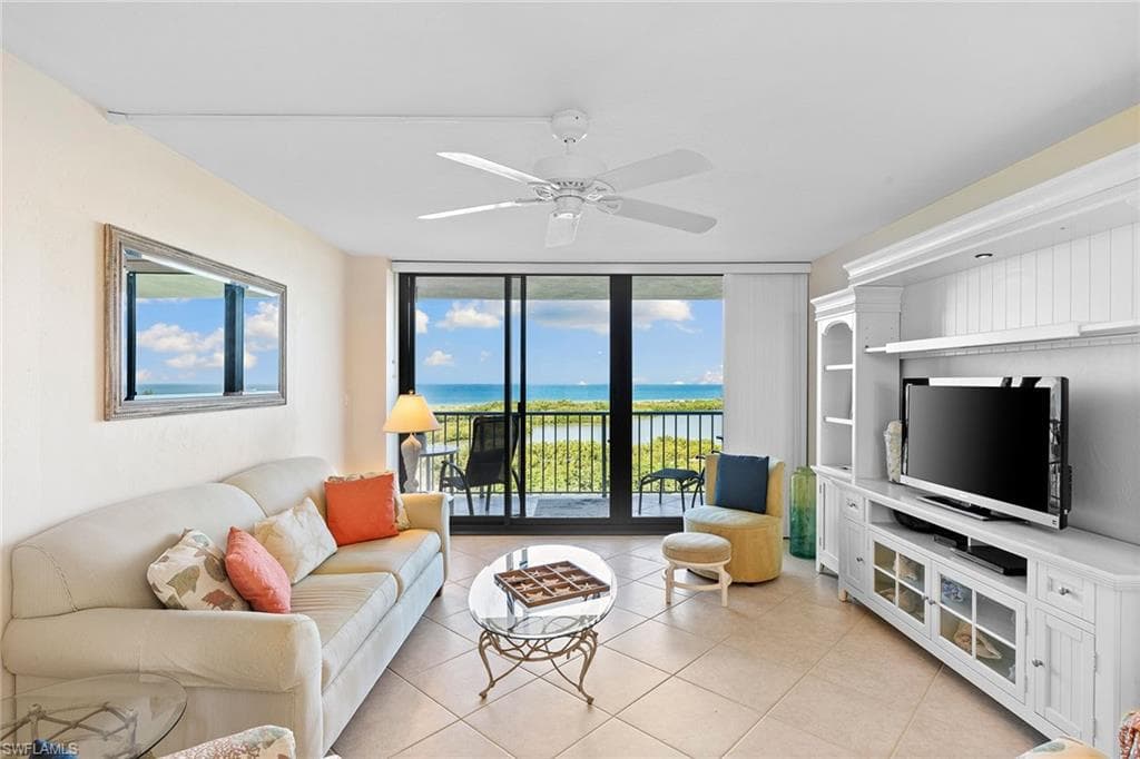 440 Seaview Ct 902, Marco Island, FL 34145-19