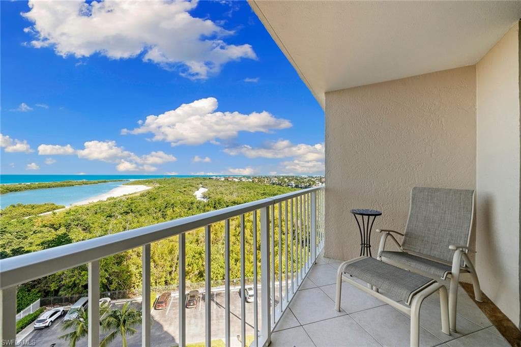440 Seaview Ct 902, Marco Island, FL 34145-34