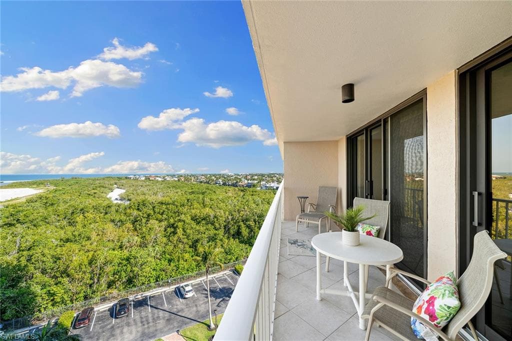 440 Seaview Ct 902, Marco Island, FL 34145-35