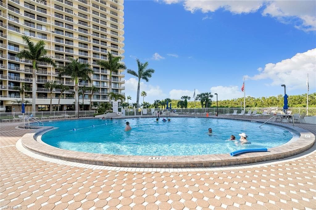 440 Seaview Ct 902, Marco Island, FL 34145-38