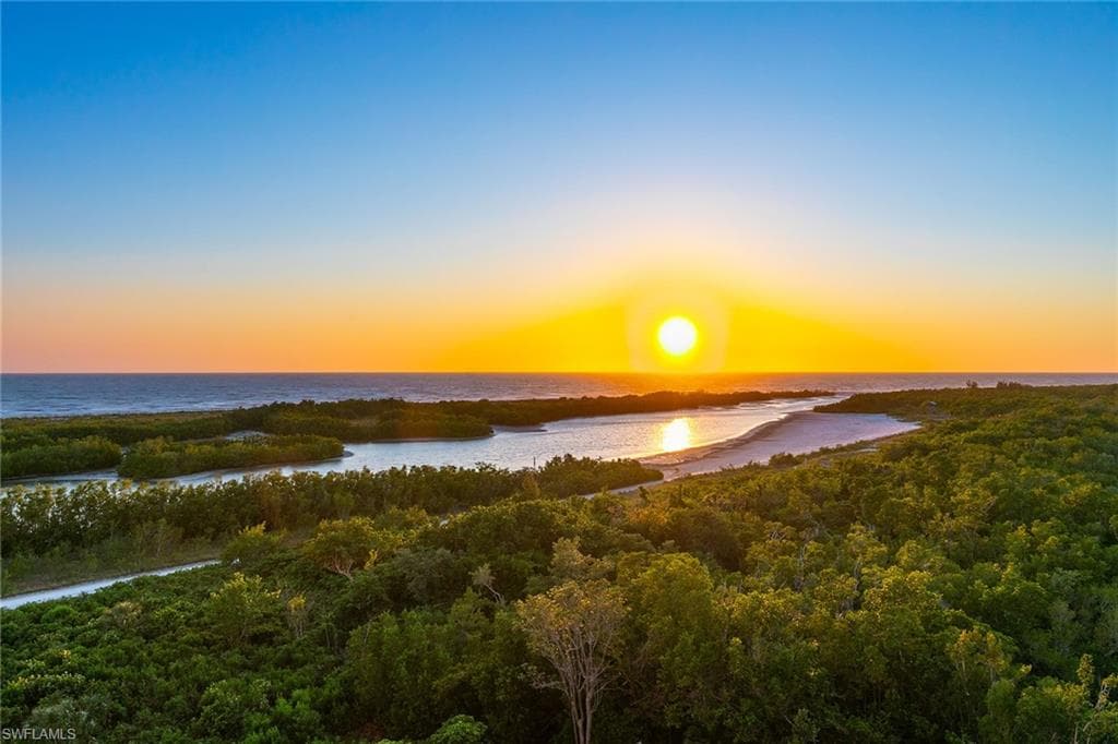 440 Seaview Ct 902, Marco Island, FL 34145-41