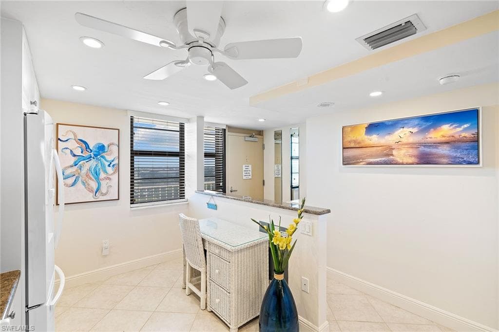 440 Seaview Ct 902, Marco Island, FL 34145-5
