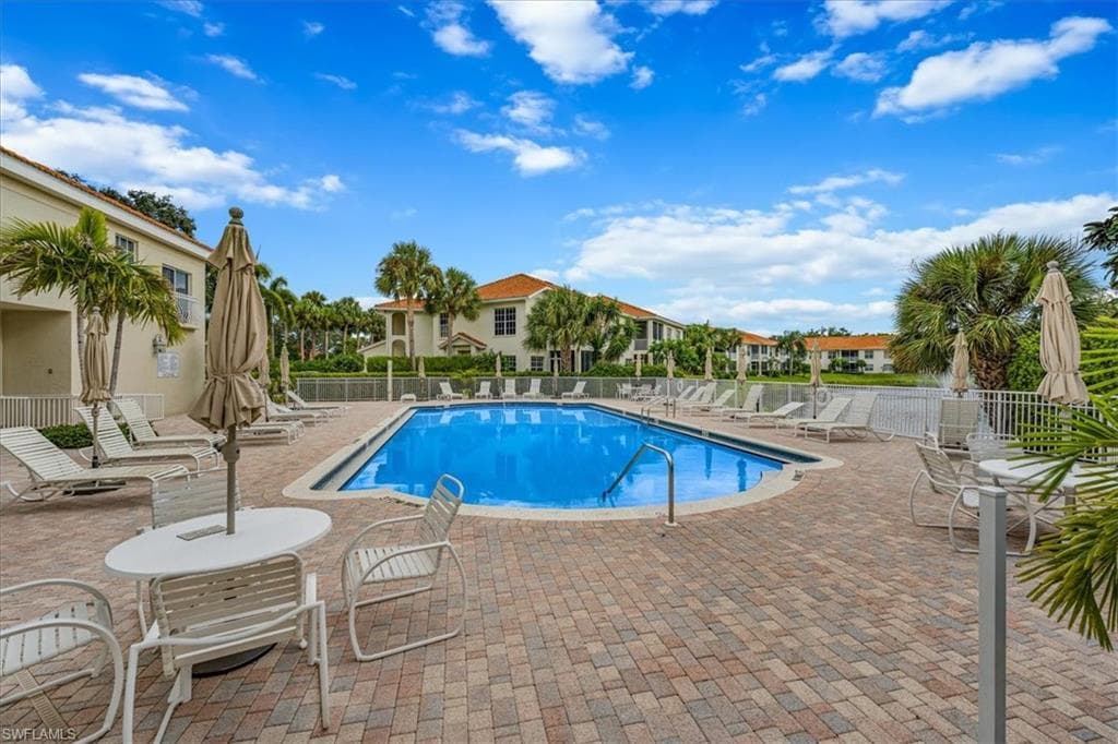 2220 Arielle Dr 2009, Naples, FL 34109-22