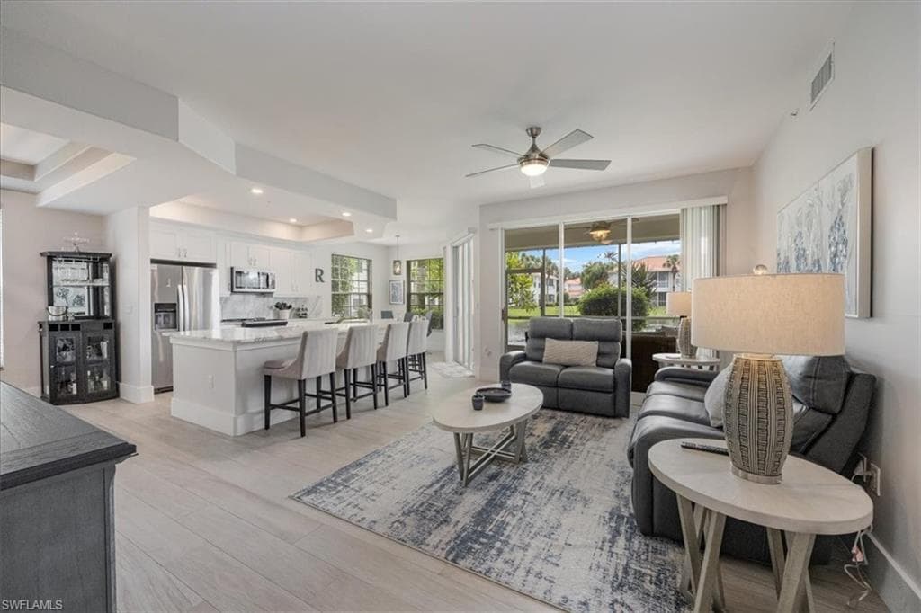 2220 Arielle Dr 2009, Naples, FL 34109-2