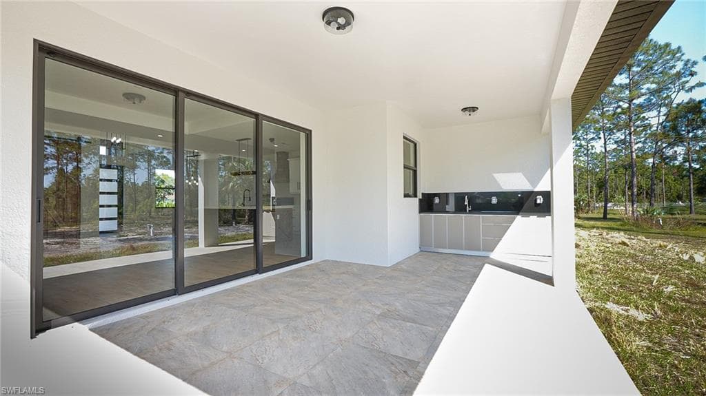 3498 47th Ave NE, Naples, FL 34120-22