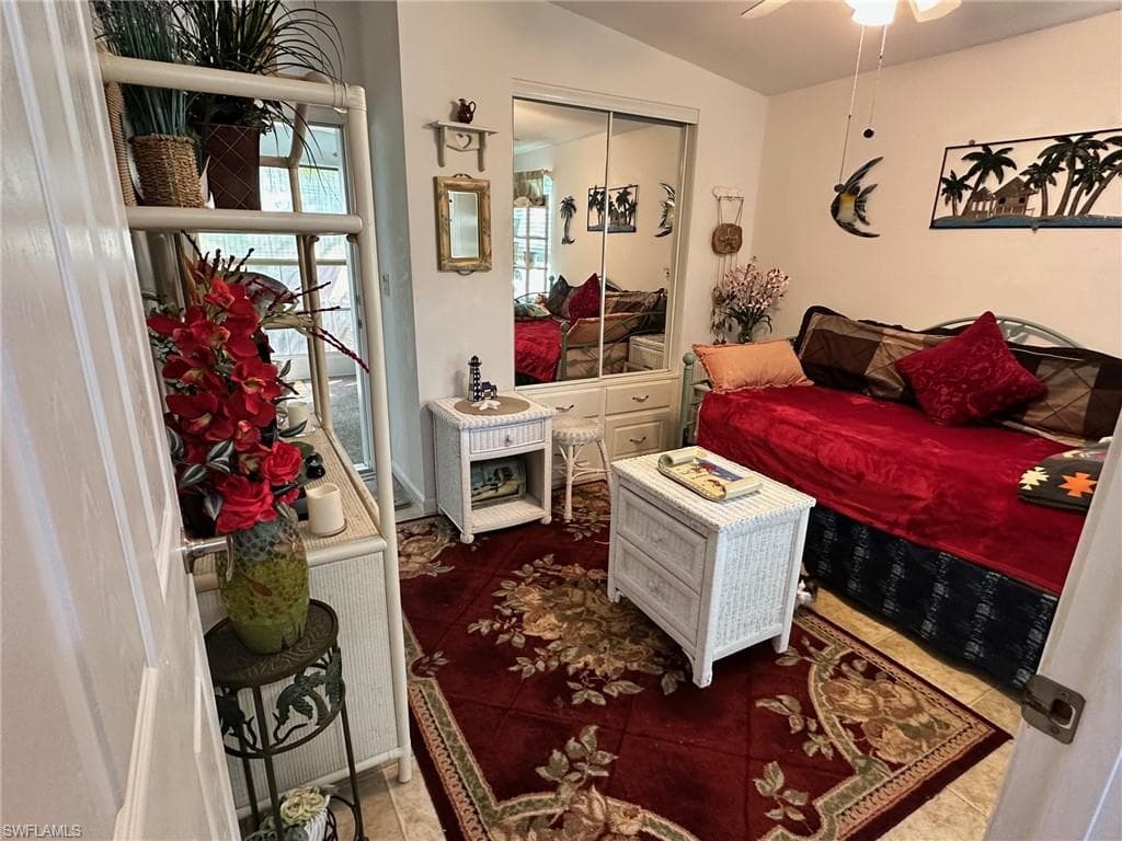 1658 Diamond Lake Cir, Naples, FL 34114-22