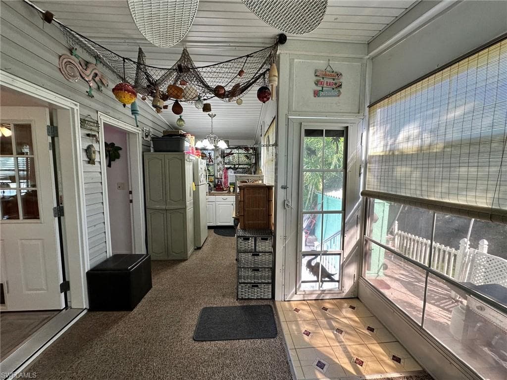 1658 Diamond Lake Cir, Naples, FL 34114-28