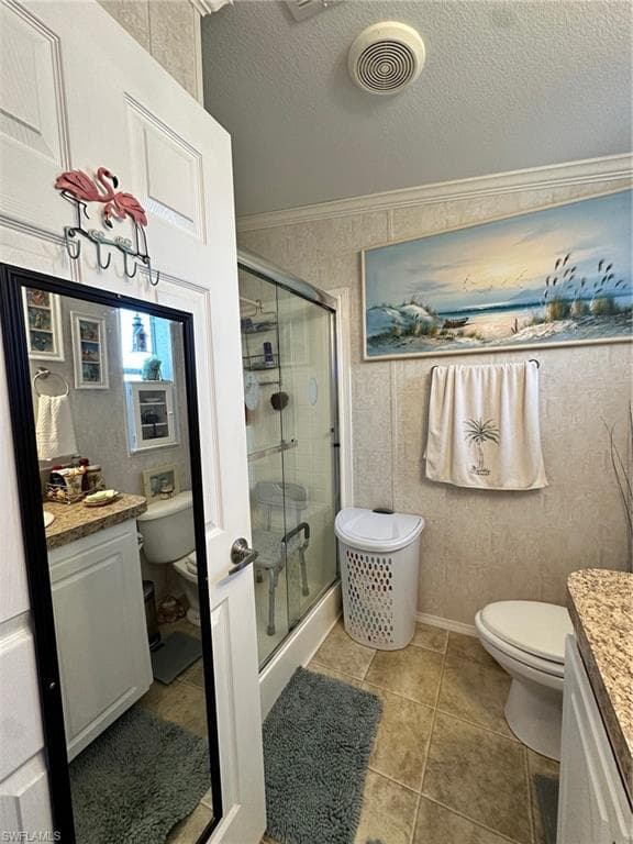 1658 Diamond Lake Cir, Naples, FL 34114-30