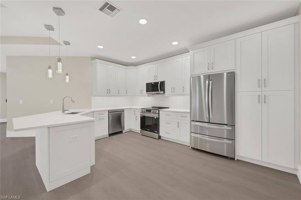 11408 Quail Village Way C-201, Naples, FL 34119-3