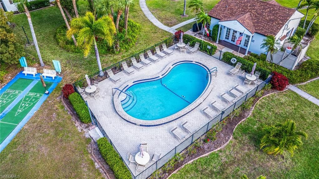 7025 New Post Dr 1, North Fort Myers, FL 33917-28