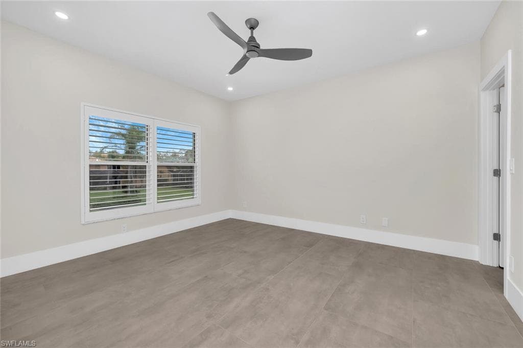 11412 Quail Village Way D-201, Naples, FL 34119-9